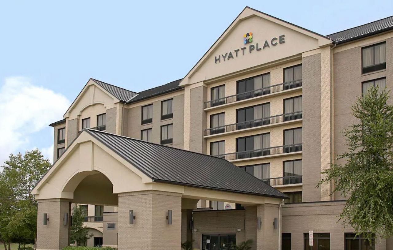Hyatt Place Sterling Dulles Airport North Exterior photo