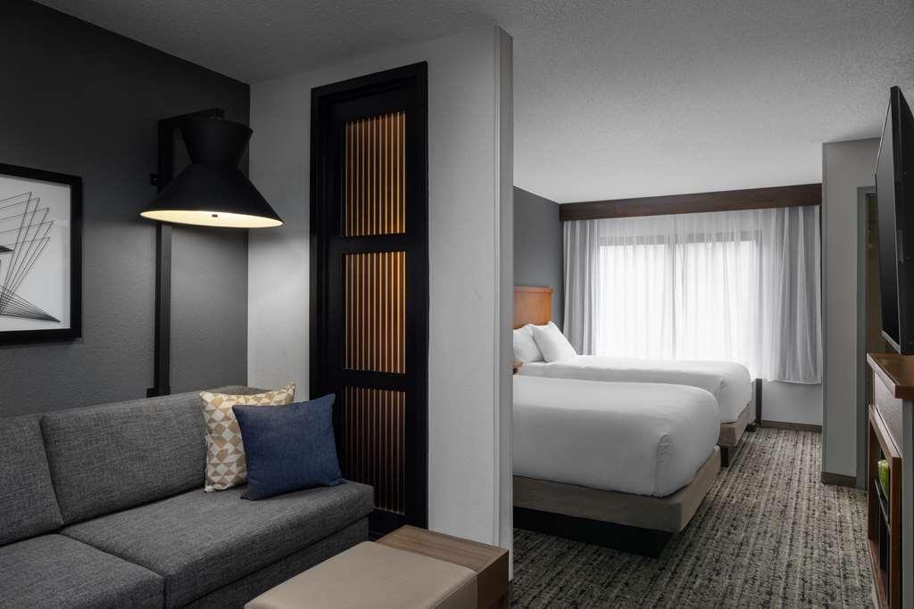Hyatt Place Sterling Dulles Airport North Room photo
