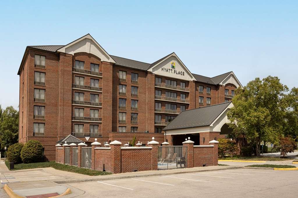 Hyatt Place Sterling Dulles Airport North Exterior photo